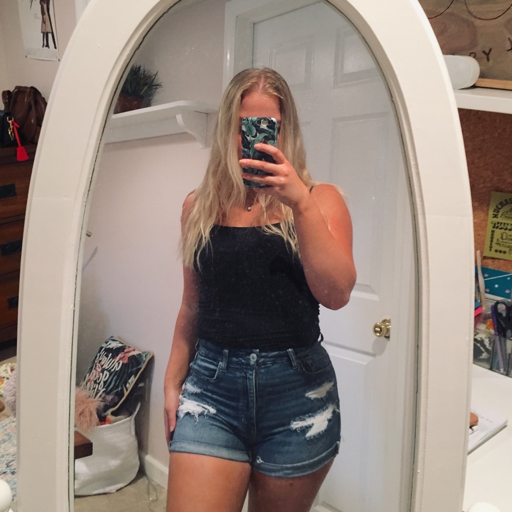 American Eagle Ne(x)t Level Stretch Curvy Shorts